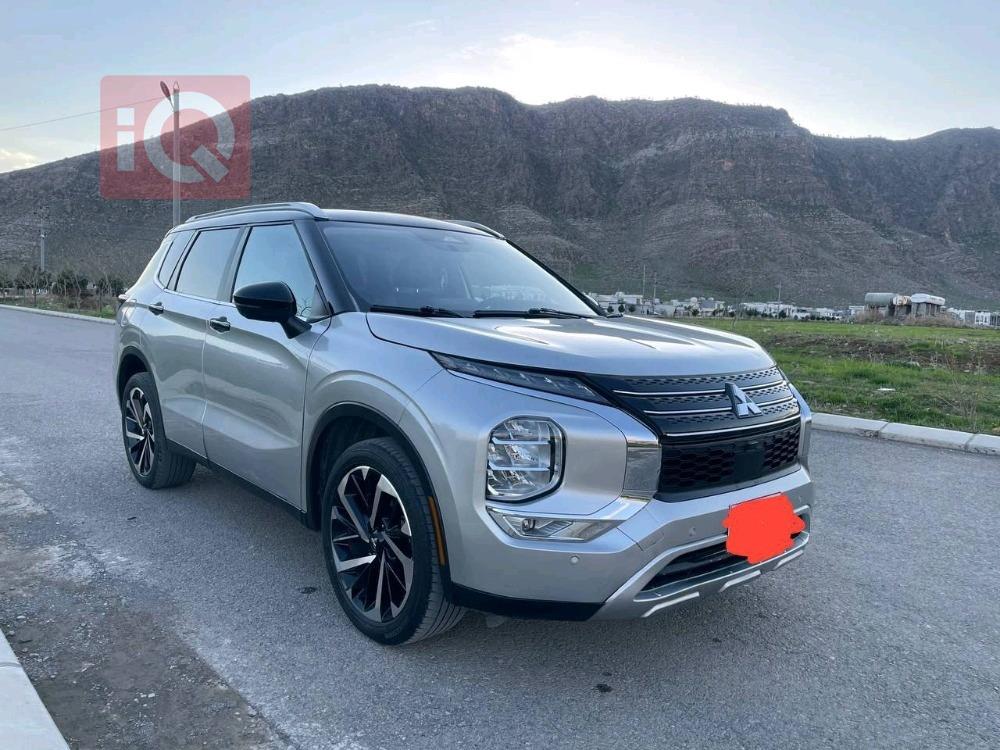 ميتسوبيشي اوتلاندر